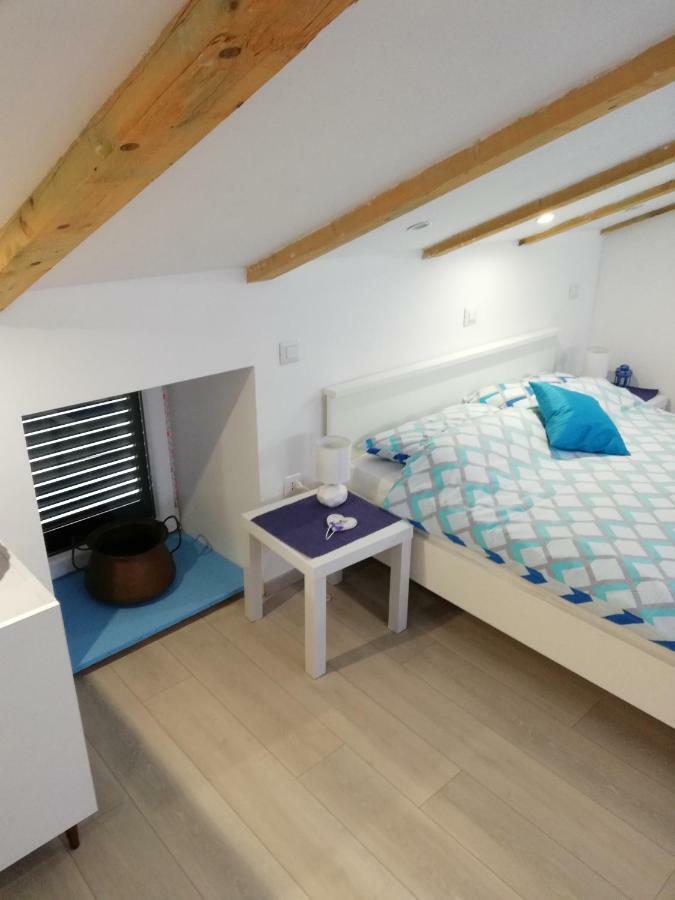 Apartment Vrbenka Vrbnik Extérieur photo