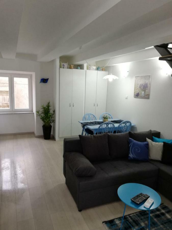Apartment Vrbenka Vrbnik Extérieur photo